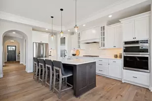 9144 Mills Dr, Chanhassen, MN 55317 - Photo 3