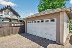 411 W 35th St, Minneapolis, MN 55408 - Photo 33