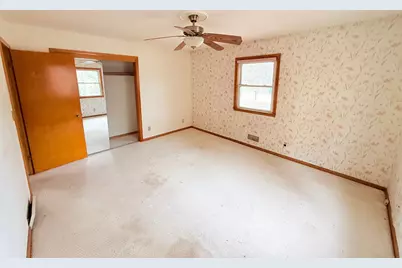 1186 Larpenteur Avenue E, Saint Paul, MN 55109 - Photo 13