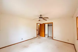 1186 Larpenteur Ave E, Saint Paul, MN 55109 - Photo 17