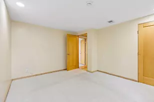 1805 Hampshire Ln N, Golden Valley, MN 55427 - Photo 37