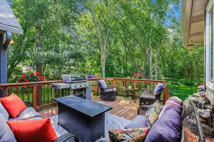 140 Dahlia St, Mahtomedi, MN 55115 - Photo 53