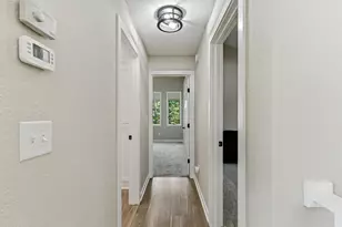140 Dahlia St, Mahtomedi, MN 55115 - Photo 21