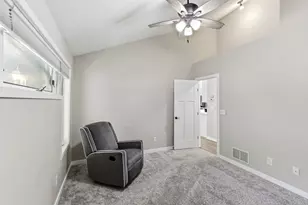 140 Dahlia St, Mahtomedi, MN 55115 - Photo 23
