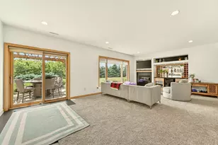 1900 Scenic Point Ln SW, Rochester, MN 55902 - Photo 25