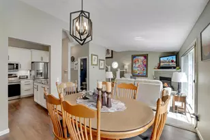881 Kimberly Ln, Chanhassen, MN 55317 - Photo 11
