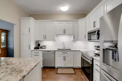881 Kimberly Lane, Chanhassen, MN 55317 - Photo 3