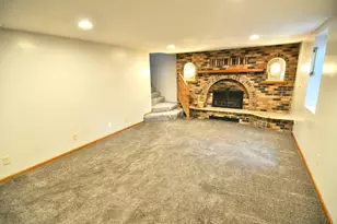 915 Fuller St S, Shakopee, MN 55379 - Photo 15