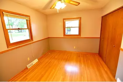 915 Fuller Street S, Shakopee, MN 55379 - Photo 9