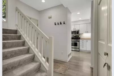 826 Summit Avenue, Minneapolis, MN 55403 - Photo 17