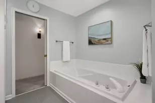 826 Summit Ave, Minneapolis, MN 55403 - Photo 25