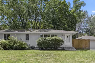 2124 Sapphire Ln, Eagan, MN 55122 - Photo 1
