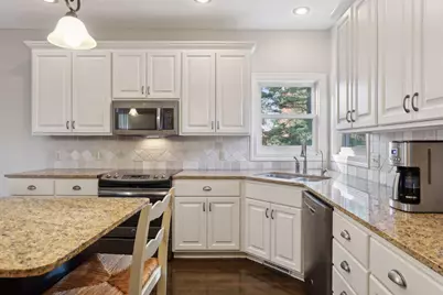 323 Saint Annes Parkway, Hudson, WI 54016 - Photo 17