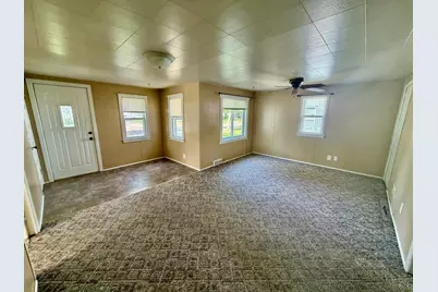 219 10th Avenue, Worthington, MN 56187 - Photo 7