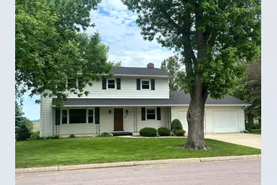 306 E 5th Street N, Truman, MN 56088 - Photo 1