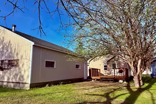 1118 11th Ave, International Falls, MN 56649 - Photo 3
