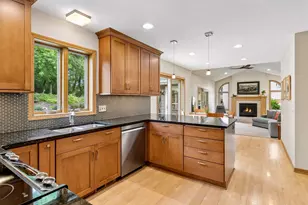 1433 Appaloosa Trail, Eagan, MN 55122 - Photo 3