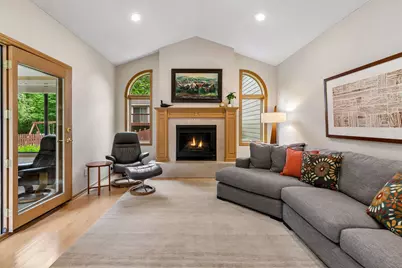 1433 Appaloosa Trail, Eagan, MN 55122 - Photo 5