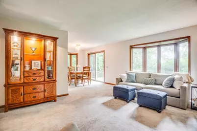 15841 N Hillcrest Court, Eden Prairie, MN 55346 - Photo 9