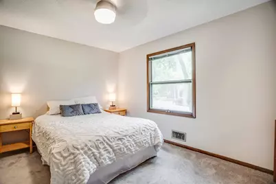 15841 N Hillcrest Court, Eden Prairie, MN 55346 - Photo 21
