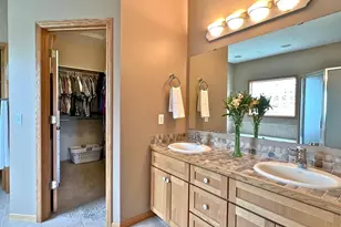 2996 Fairway Dr, Chaska, MN 55318 - Photo 19
