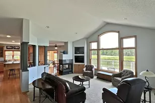 2996 Fairway Dr, Chaska, MN 55318 - Photo 7