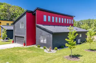 1021 Gardner St E, Wayzata, MN 55391 - Photo 1