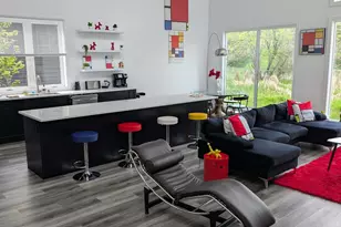1021 Gardner St E, Wayzata, MN 55391 - Photo 3