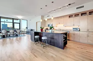 1120 S 2nd St, Minneapolis, MN 55415 - Photo 3