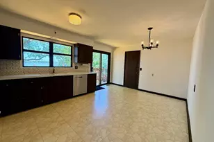 1201 Frank Hall Dr, Albert Lea, MN 56007 - Photo 9
