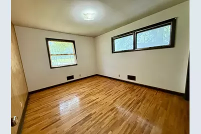 1201 Frank Hall Drive, Albert Lea, MN 56007 - Photo 17