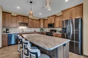 2108 Lindas Ct, Sartell, MN 56377 - Photo 3