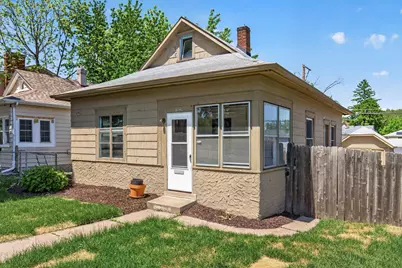 1041 Magnolia Avenue E, Saint Paul, MN 55106 - Photo 1