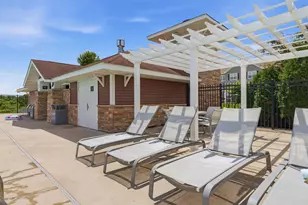 1842 Colonial Ln, Chanhassen, MN 55317 - Photo 7