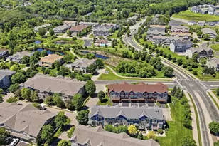 1842 Colonial Ln, Chanhassen, MN 55317 - Photo 25