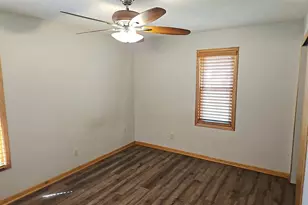 5377 Quincy St, Mounds View, MN 55112 - Photo 17