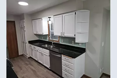 7025 Grimes Avenue N, Brooklyn Center, MN 55429 - Photo 7