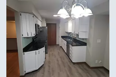 7025 Grimes Avenue N, Brooklyn Center, MN 55429 - Photo 11