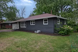 7025 Grimes Ave N, Brooklyn Center, MN 55429 - Photo 41