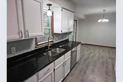 7025 Grimes Avenue N, Brooklyn Center, MN 55429 - Photo 9