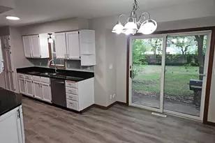 7025 Grimes Ave N, Brooklyn Center, MN 55429 - Photo 5