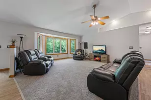 905 Brook Ln NE, Owatonna, MN 55060 - Photo 5