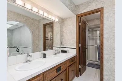 8127 Pennsylvania Circle, Bloomington, MN 55438 - Photo 17