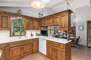 8127 Pennsylvania Cir, Bloomington, MN 55438 - Photo 9