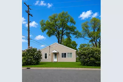 635 1st St NE, Saint Cloud, MN 56304 - Photo 1
