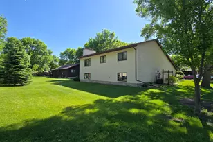 605 Van Buren St, Marshall, MN 56258 - Photo 5