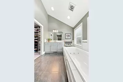 2501 Silver Lane NE, Saint Paul, MN 55421 - Photo 17