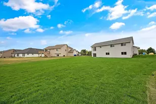 318 Aspen Dr, Somerset, WI 54025 - Photo 29
