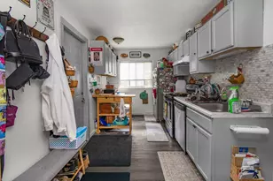 118 George St W, Saint Paul, MN 55107 - Photo 9