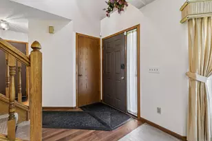 17088 Hamilton Dr, Lakeville, MN 55044 - Photo 3